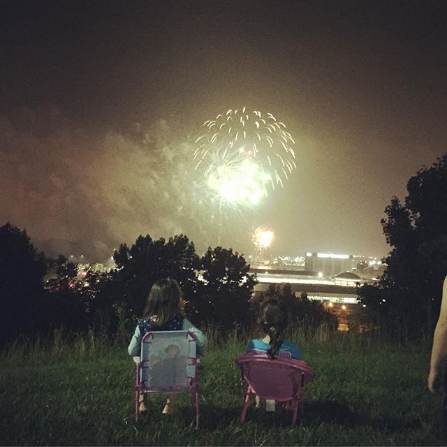 Fireworks! 2015 #norahgrace #hannahoelle #catchinguponinstagram #sorryfortheoverload